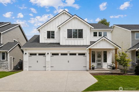Photo of 17409 129th Avenue E, Puyallup, WA 98374 (MLS # 2516510)