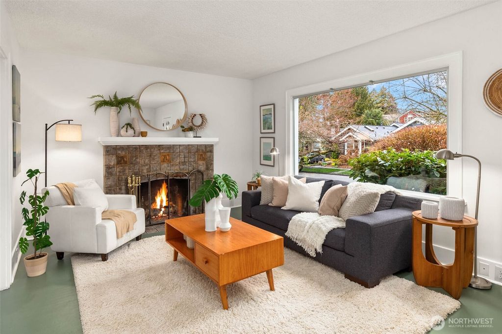 Photo of 543 N 81st Street, Seattle, WA 98103 (MLS # 2487840)