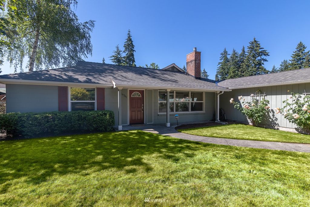Photo of 16341 Interlake Avenue N, Shoreline, WA 98133 (MLS # 1973470)