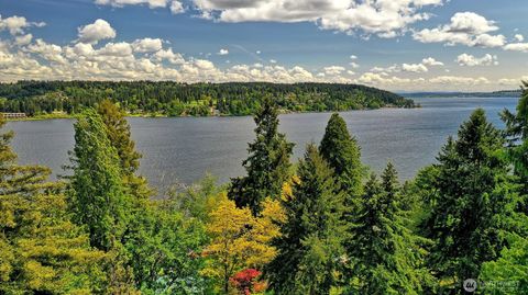 5035 NE 178th Street Lake Forest Park WA 98155