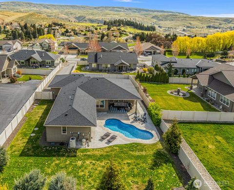 Photo of 3512 Dianna Way, Wenatchee, WA 98801 (MLS # 2503196)