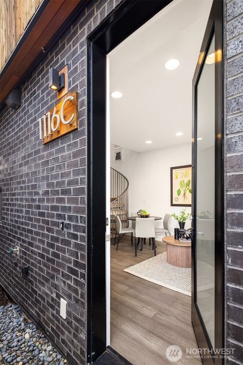 1116 13th Avenue C Seattle WA 98122