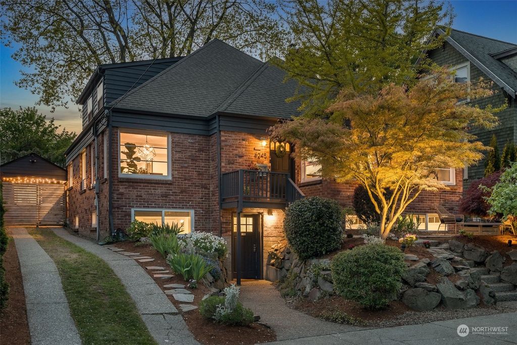 Photo of 6245 34th Avenue NE, Seattle, WA 98115 (MLS # 2227791)