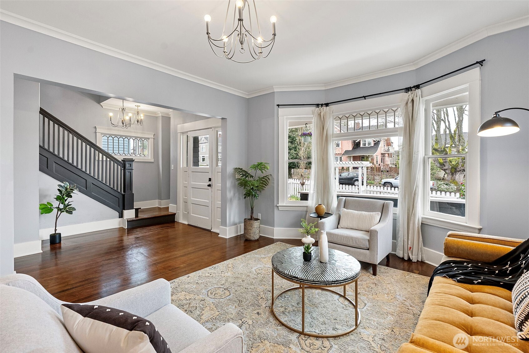 620 N Ainsworth Avenue