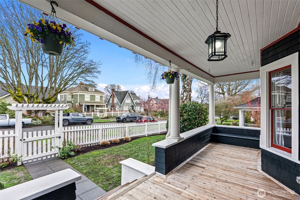 Photo of 620 N Ainsworth Avenue, Tacoma, WA 98403 (MLS # 2493623)