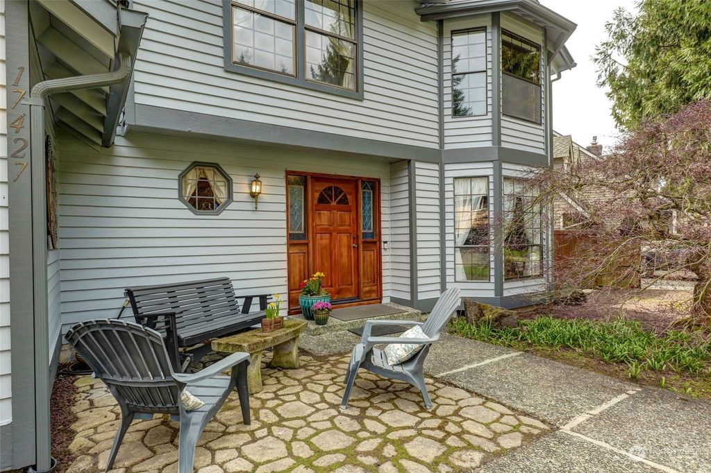 Photo of 17427 NE 138th Street, Redmond, WA 98052 (MLS # 2211832)