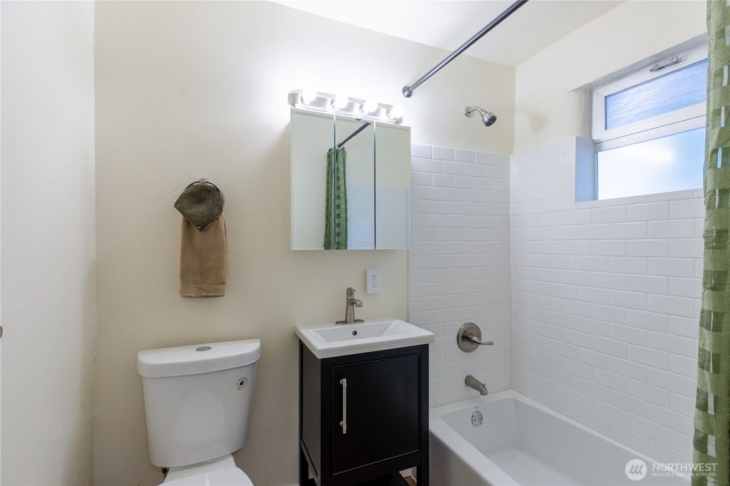 Photo of 4733 40th Avenue NE #4733, Seattle, WA 98105 (MLS # 2366673)