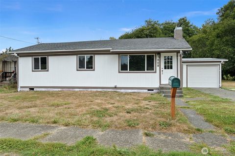 Photo of 408 W King Street, Aberdeen, WA 98520 (MLS # 2488898)