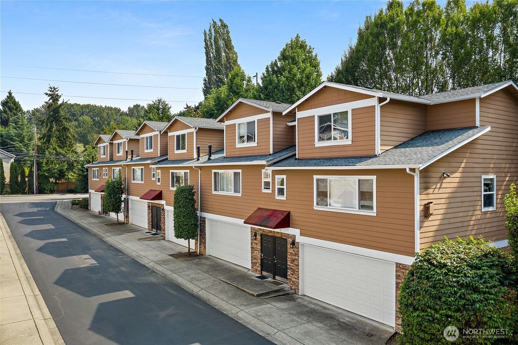 Photo of 17915 80th Avenue NE #C4, Kenmore, WA 98028 (MLS # 2363478)