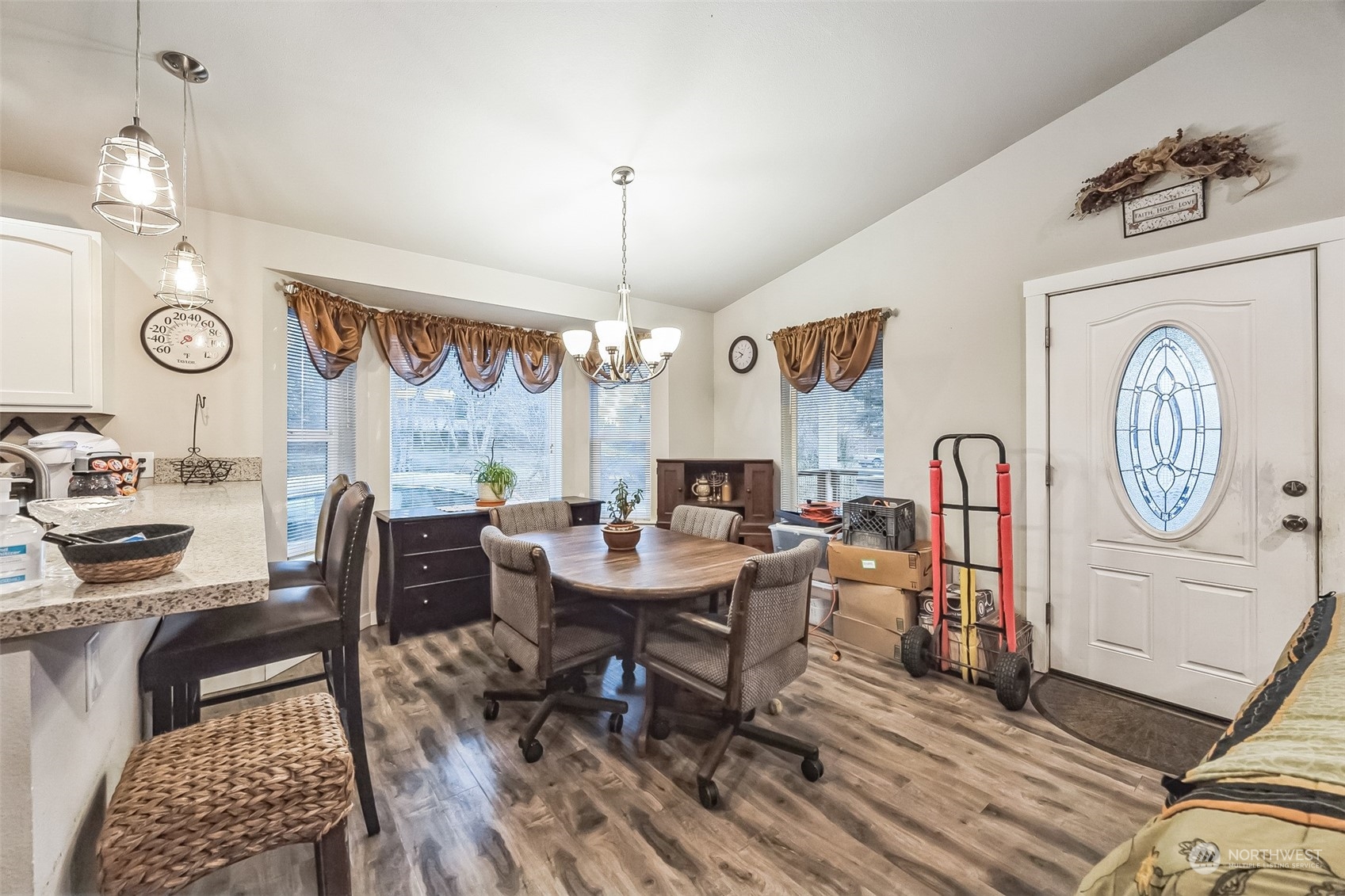 801 Mount Olympus Avenue SE