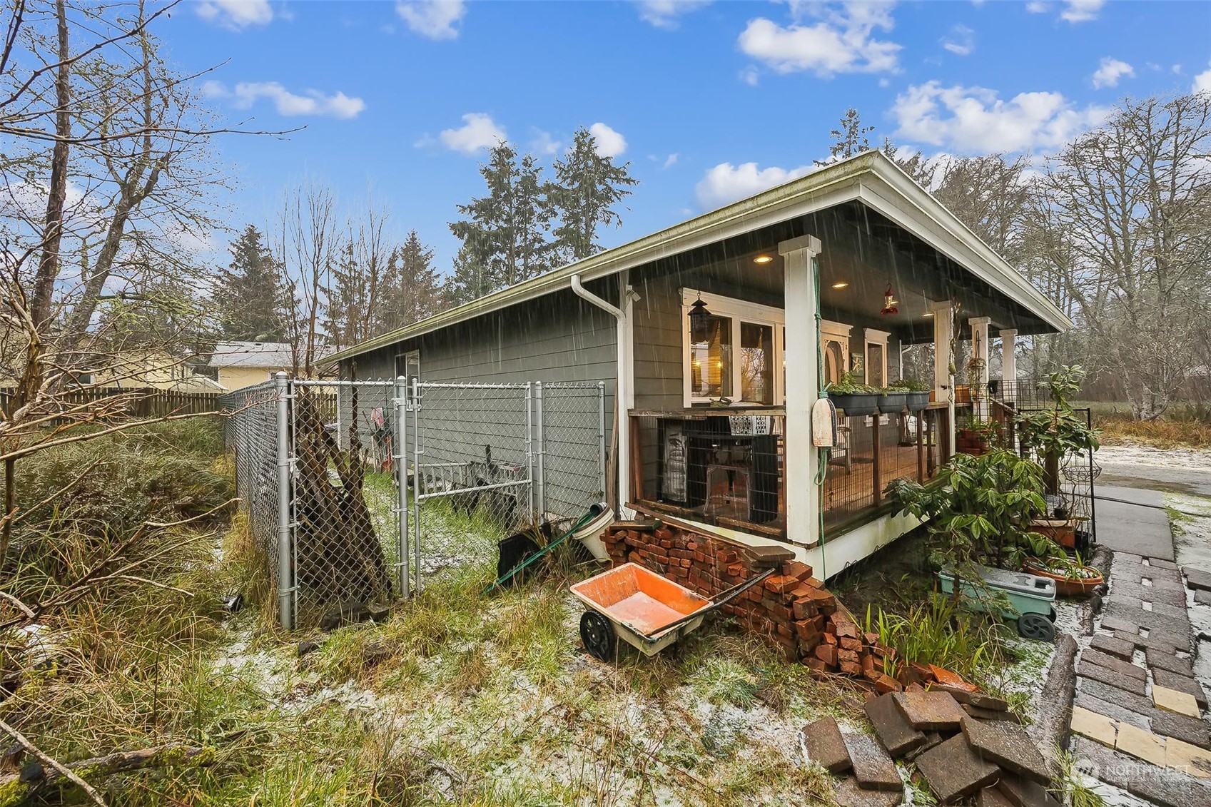 801 Mount Olympus Avenue SE