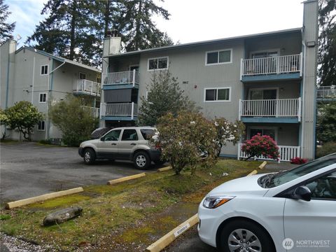 5812 200th Street SW B Lynnwood WA 98036
