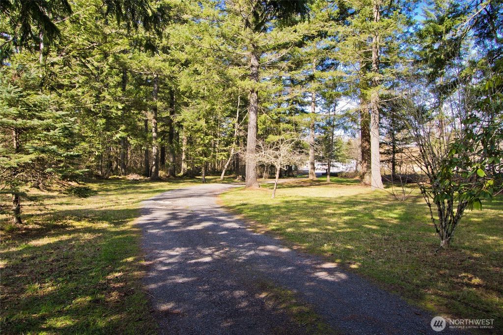 Photo of 30870 Cumberland-Kanaskat Road, Ravensdale, WA 98051 (MLS # 2499954)