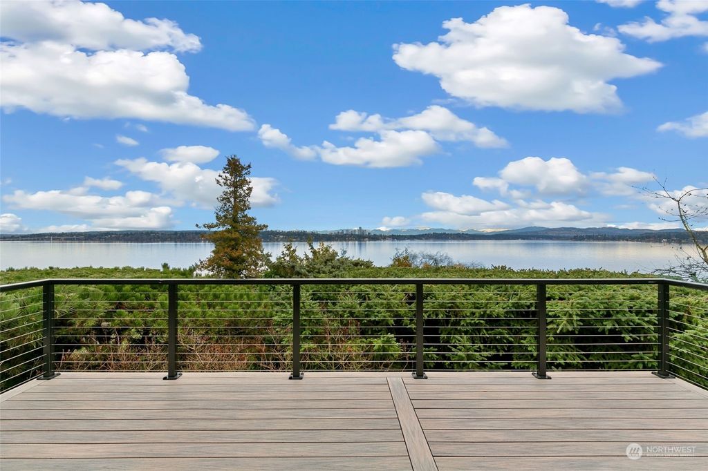 Photo of 1706 Howell Place, Seattle, WA 98122 (MLS # 2188888)