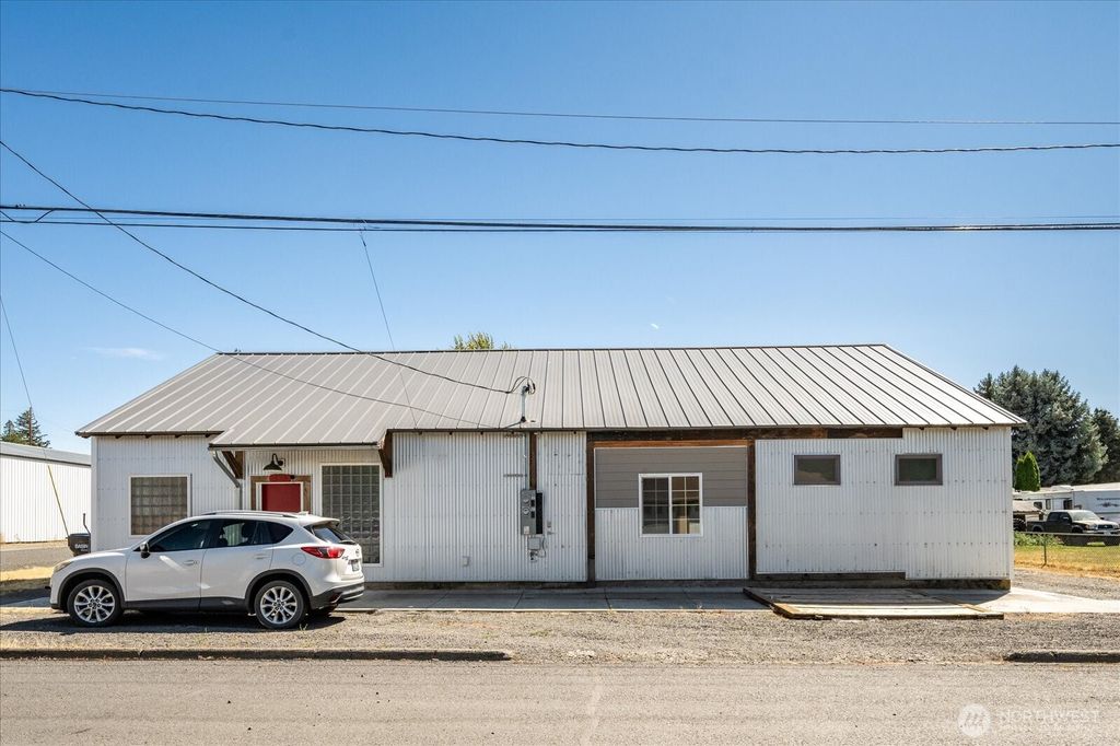 Photo of 432 E Seventh Street, Waitsburg, WA 99361 (MLS # 2496118)