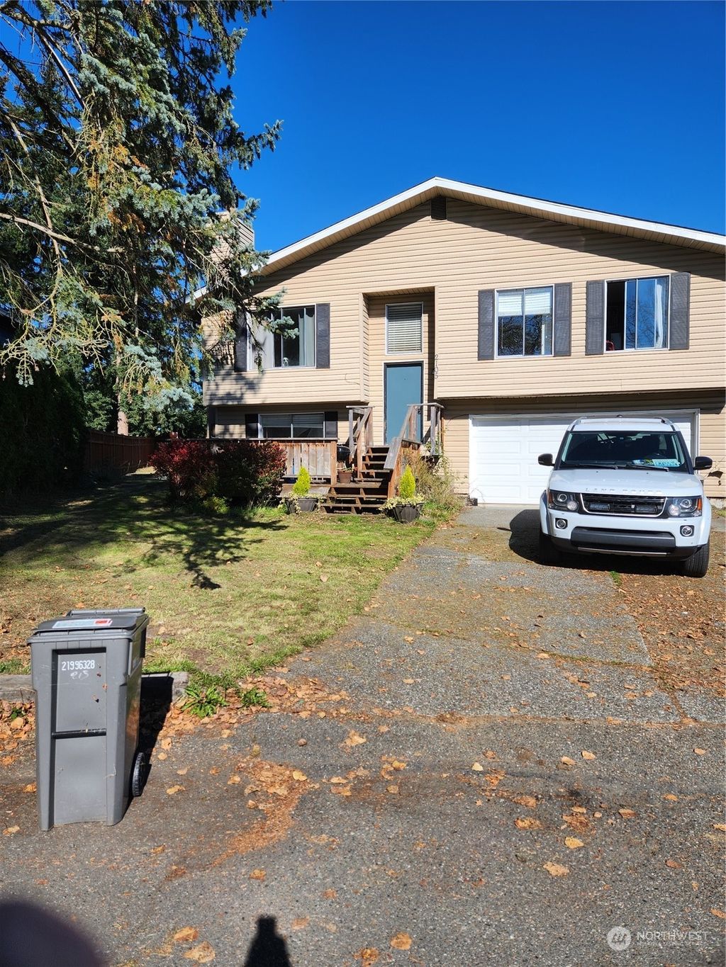 Photo of 2105 142nd Place NE, Marysville, WA 98271 (MLS # 2297290)