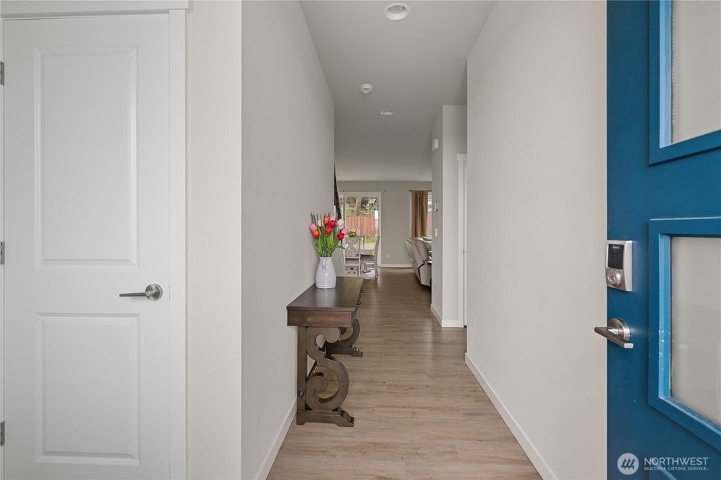 Photo of 2120 SW Putnam Drive, Oak Harbor, WA 98277 (MLS # 2493115)