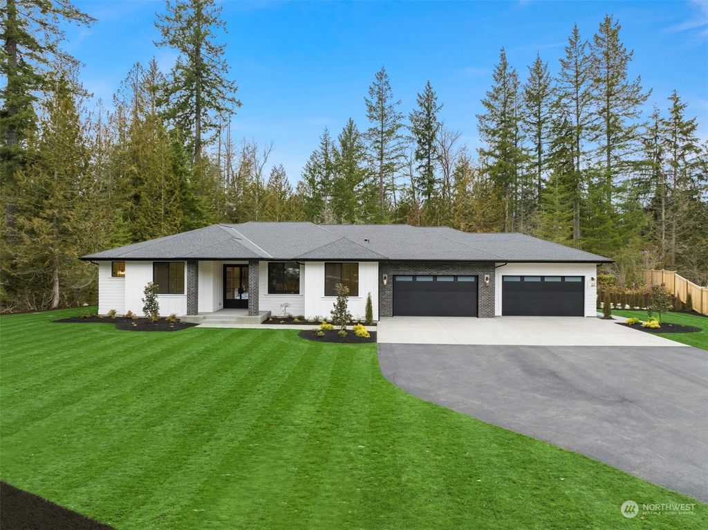 Photo of 24901 266th Avenue SE, Ravensdale, WA 98051 (MLS # 2036468)