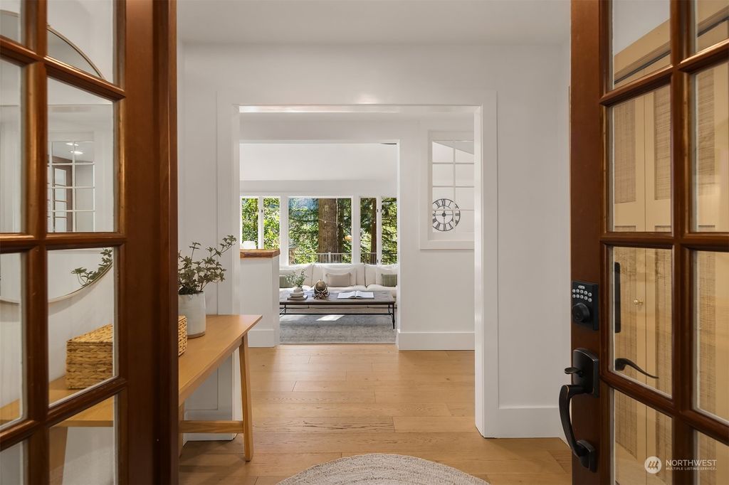 Photo of 15312 162nd Avenue NE, Woodinville, WA 98072 (MLS # 2206907)