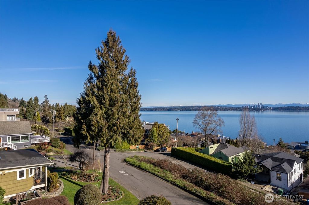 Photo of 913 Lake Washington Boulevard S, Seattle, WA 98144 (MLS # 2457563)
