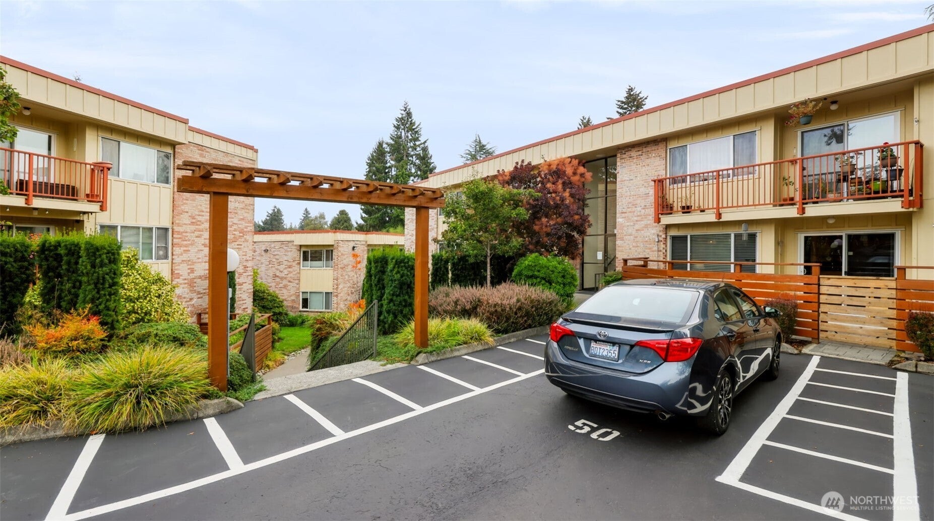 425 45th Street SW 208
