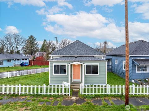 1104 W Market, Aberdeen, WA 98520 - MLS#: 2345572
