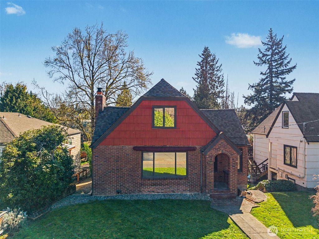 Photo of 7318 20th Avenue NE, Seattle, WA 98115 (MLS # 2506146)