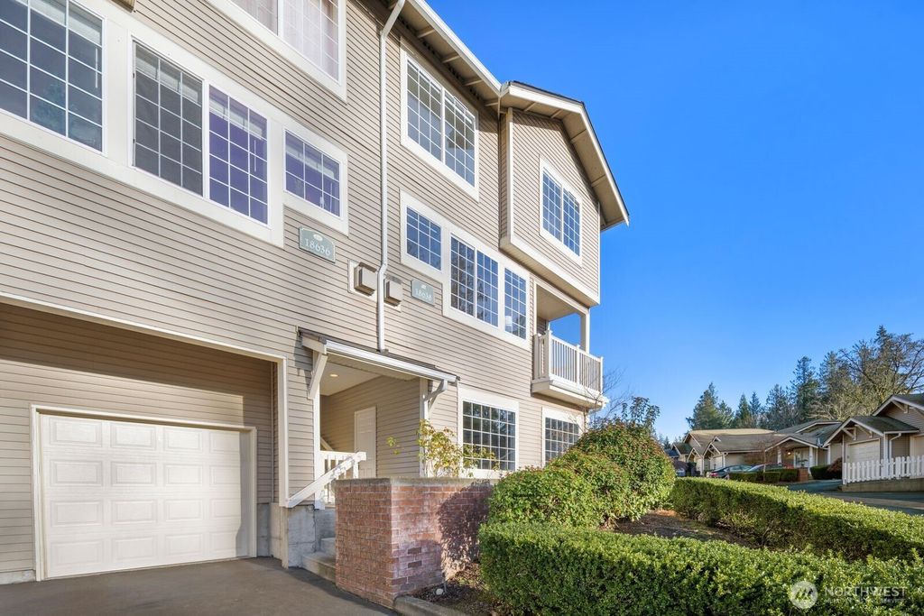 Photo of 18638 NE 55th Way #LL1863, Redmond, WA 98052 (MLS # 2471825)