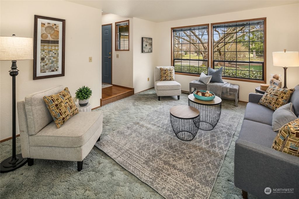 Photo of 617 NE 10th Street, North Bend, WA 98045 (MLS # 2195203)