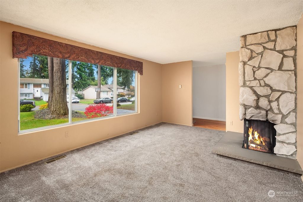 Photo of 834 S 326th Street, Federal Way, WA 98003 (MLS # 2173997)