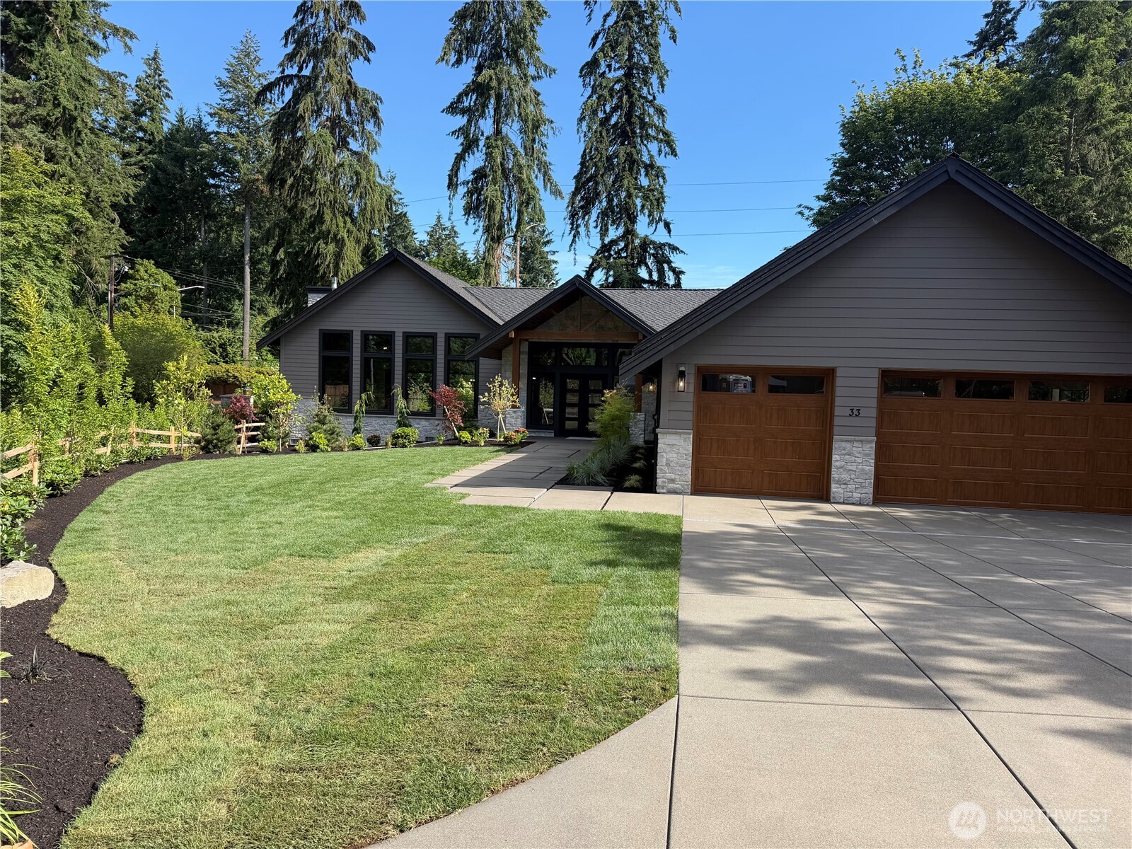 33 Forest Glen Lane SW