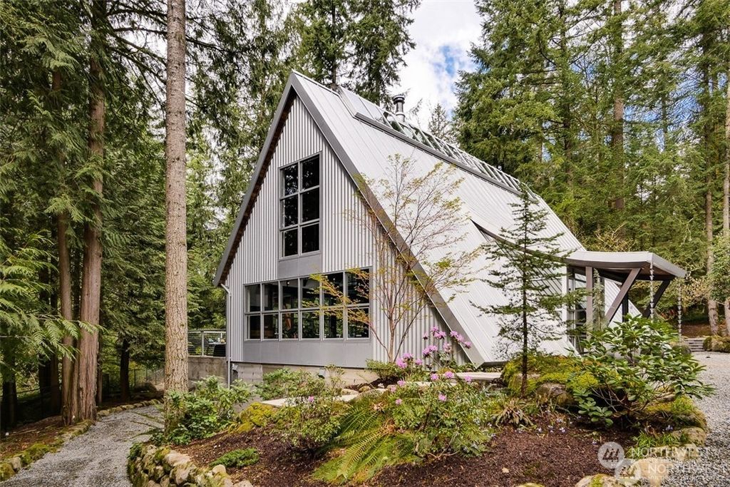 Photo of 26222 SE 152nd Street, Issaquah, WA 98027 (MLS # 2226119)