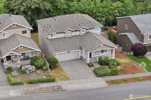 Photo of 209 140th Street SW, Everett, WA 98208 (MLS # 2554160)