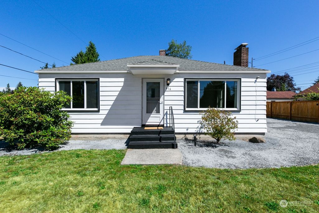 Photo of 616 NE 152nd Street, Shoreline, WA 98155 (MLS # 2261737)