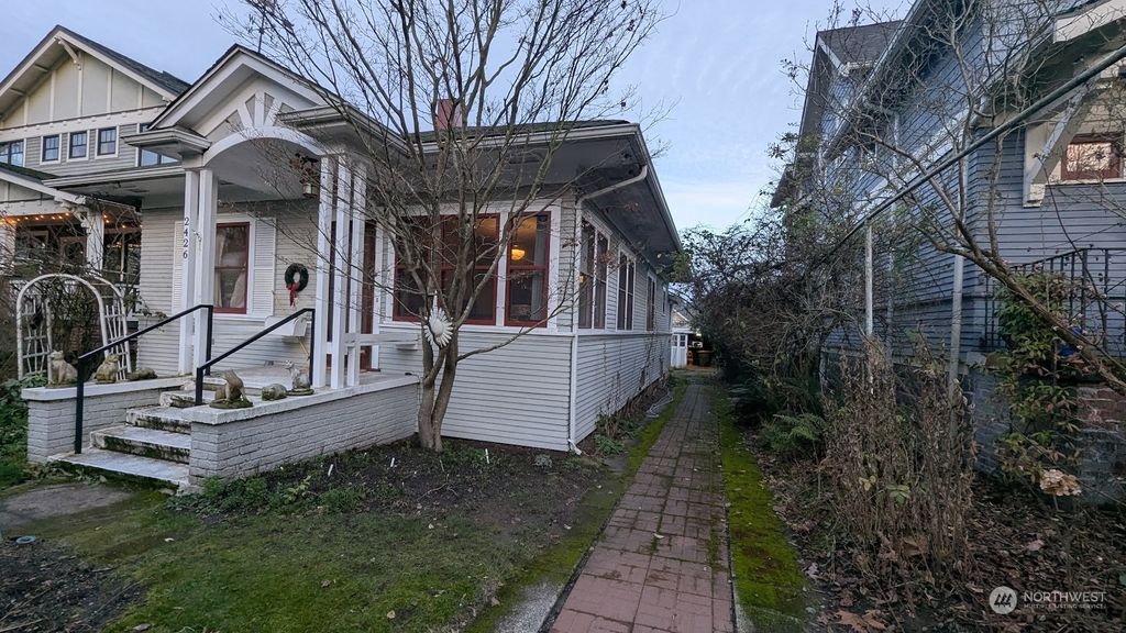 Photo of 2426 4th Avenue W, Seattle, WA 98119 (MLS # 2322734)