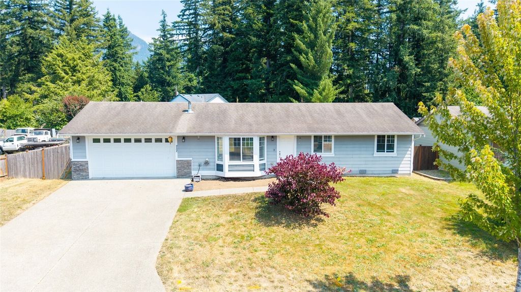 Photo of 252 19th Street, Gold Bar, WA 98251 (MLS # 2554704)