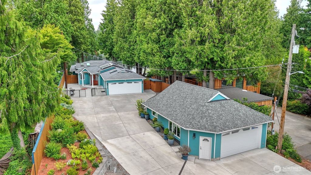 Photo of 2171 N 122nd Place, Seattle, WA 98133 (MLS # 2391384)