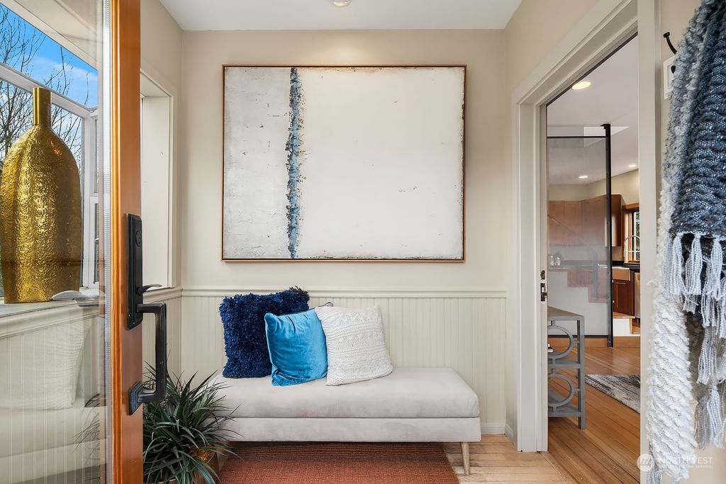 Photo of 612 NW 73rd Street, Seattle, WA 98117 (MLS # 2193974)