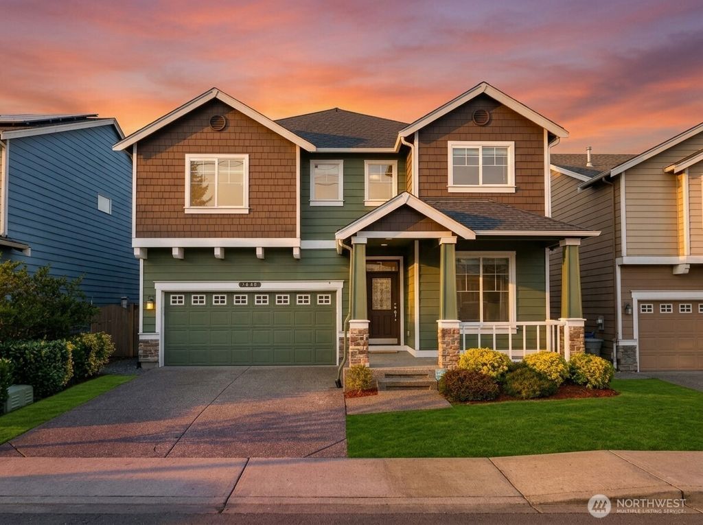 Photo of 7640 NE 195th Street, Kenmore, WA 98028 (MLS # 2496376)