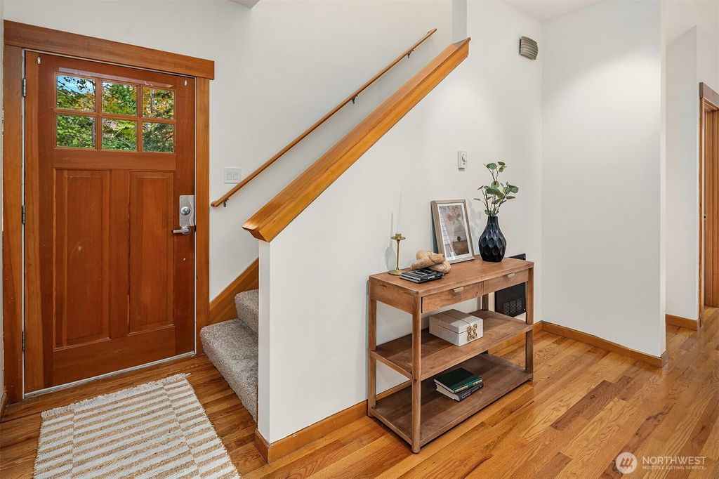 Photo of 2486 SW Webster St, Seattle, WA 98106 (MLS # 2449344)