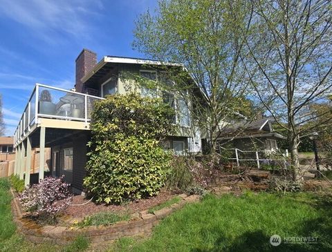 Photo of 906 S 262nd Place, Des Moines, WA 98198 (MLS # 2510435)