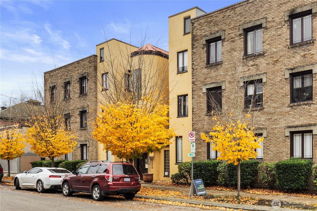 Photo of 4515 Burke Avenue N, Seattle, WA 98103 (MLS # 2458487)