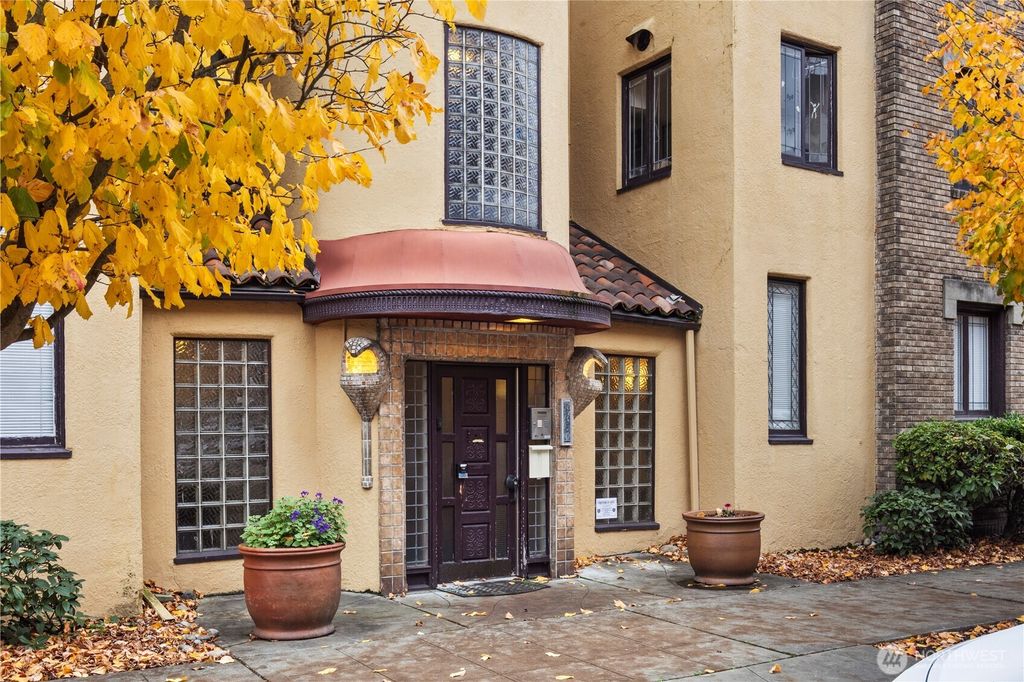 Photo of 4515 Burke Avenue N, Seattle, WA 98103 (MLS # 2458487)