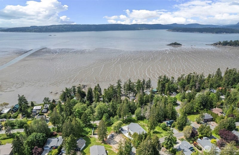 726 Shelter Bay