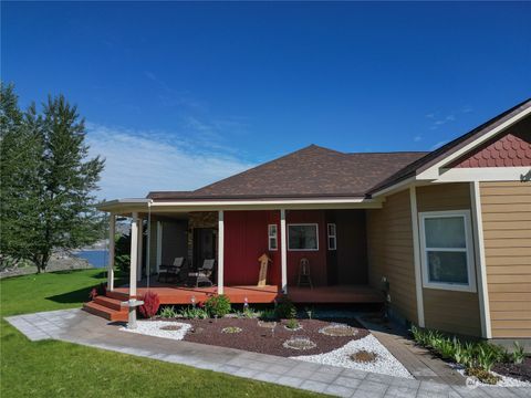 A home in Grand Coulee