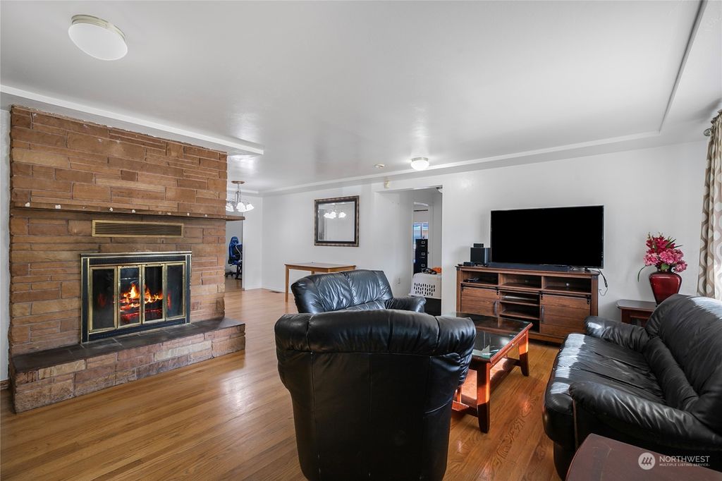 listing image 9363380918684668417