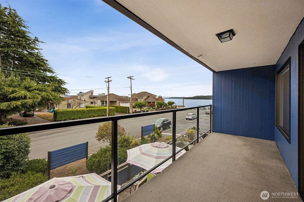 Photo of 516 S 222nd Street #4, Des Moines, WA 98198 (MLS # 2405855)