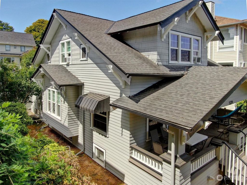 Photo of 5229 18th Avenue NE, Seattle, WA 98105 (MLS # 2282072)