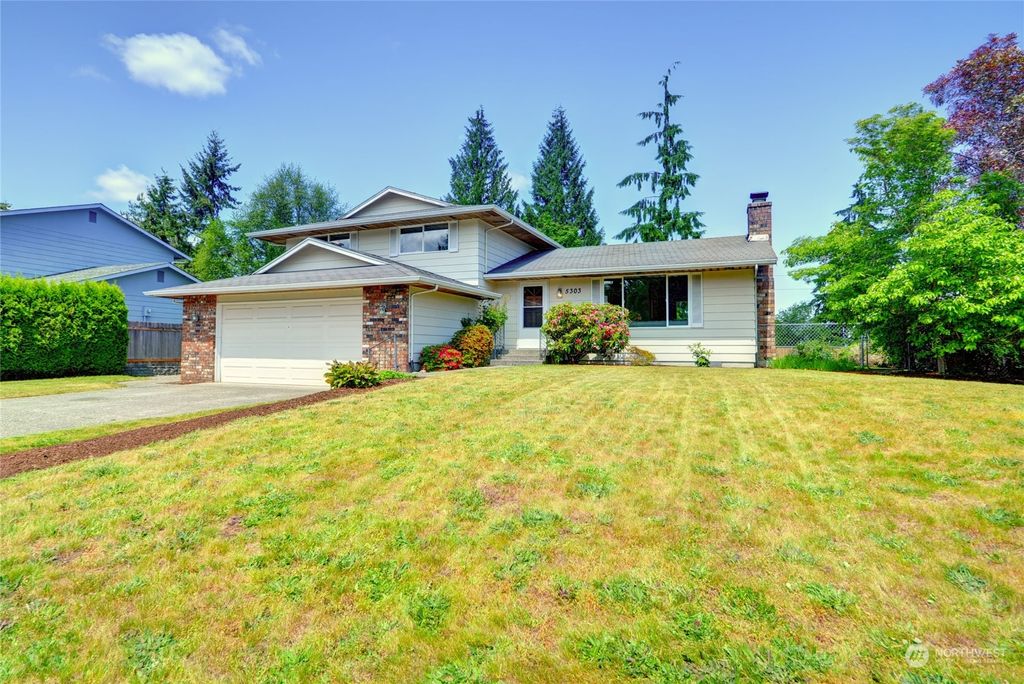 Photo of 5303 133rd Street SE, Everett, WA 98208 (MLS # 2076548)
