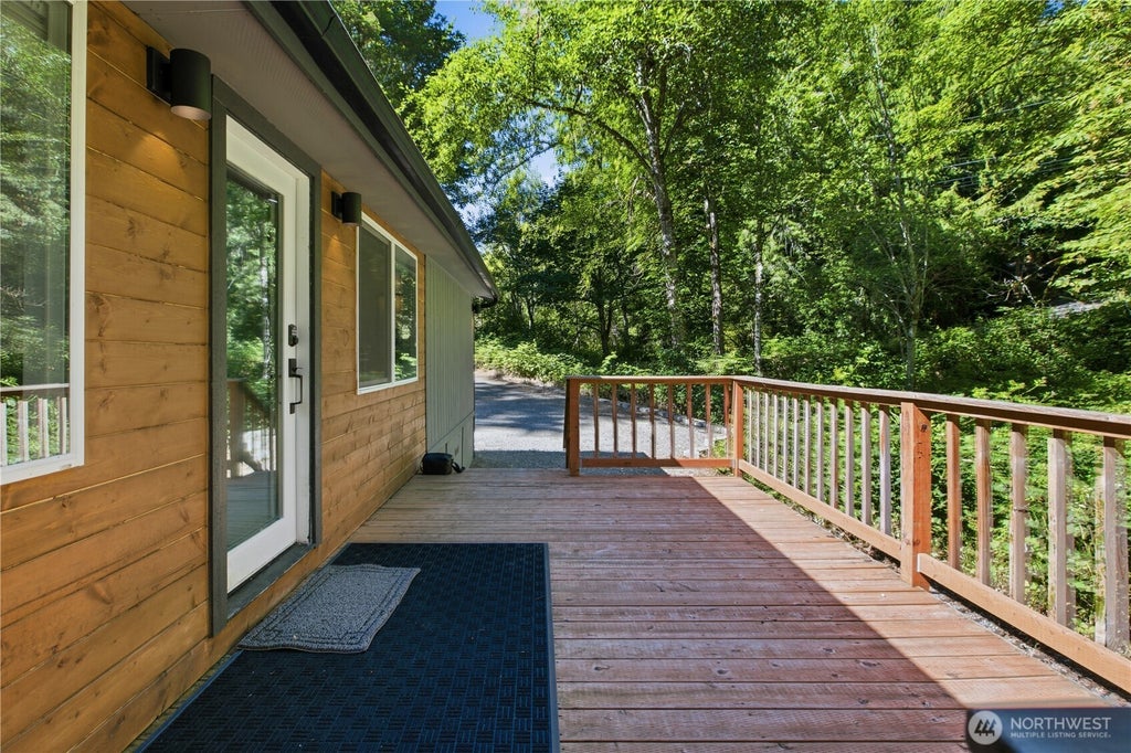 Photo of 22002 196th Avenue SE, Renton, WA 98058 (MLS # 2558216)